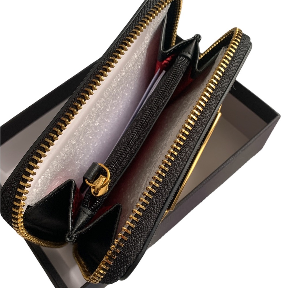 ❤️❤️❤️LOVE MOSCHINO BLACK FAUX LEATHER WALLET WITH ZIP CLOSURE❤️❤️❤️ - Picture 2 of 6